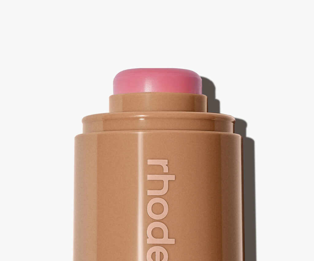 Hailey Bieber rhode pocket blush sensitive skin dry skin make up cosmetic sun kissed look dewy skin review pink blush