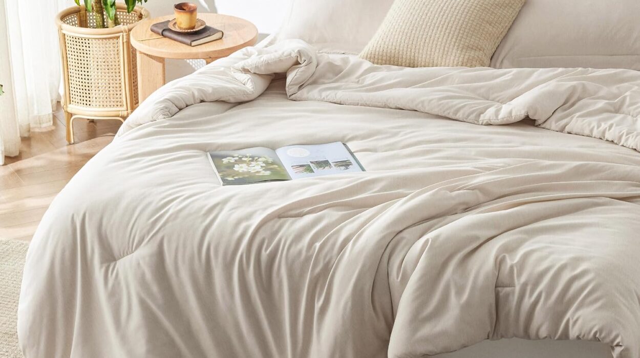 Vanilla Girl Aesthetic Room Decor and essentials, bedsheet beige