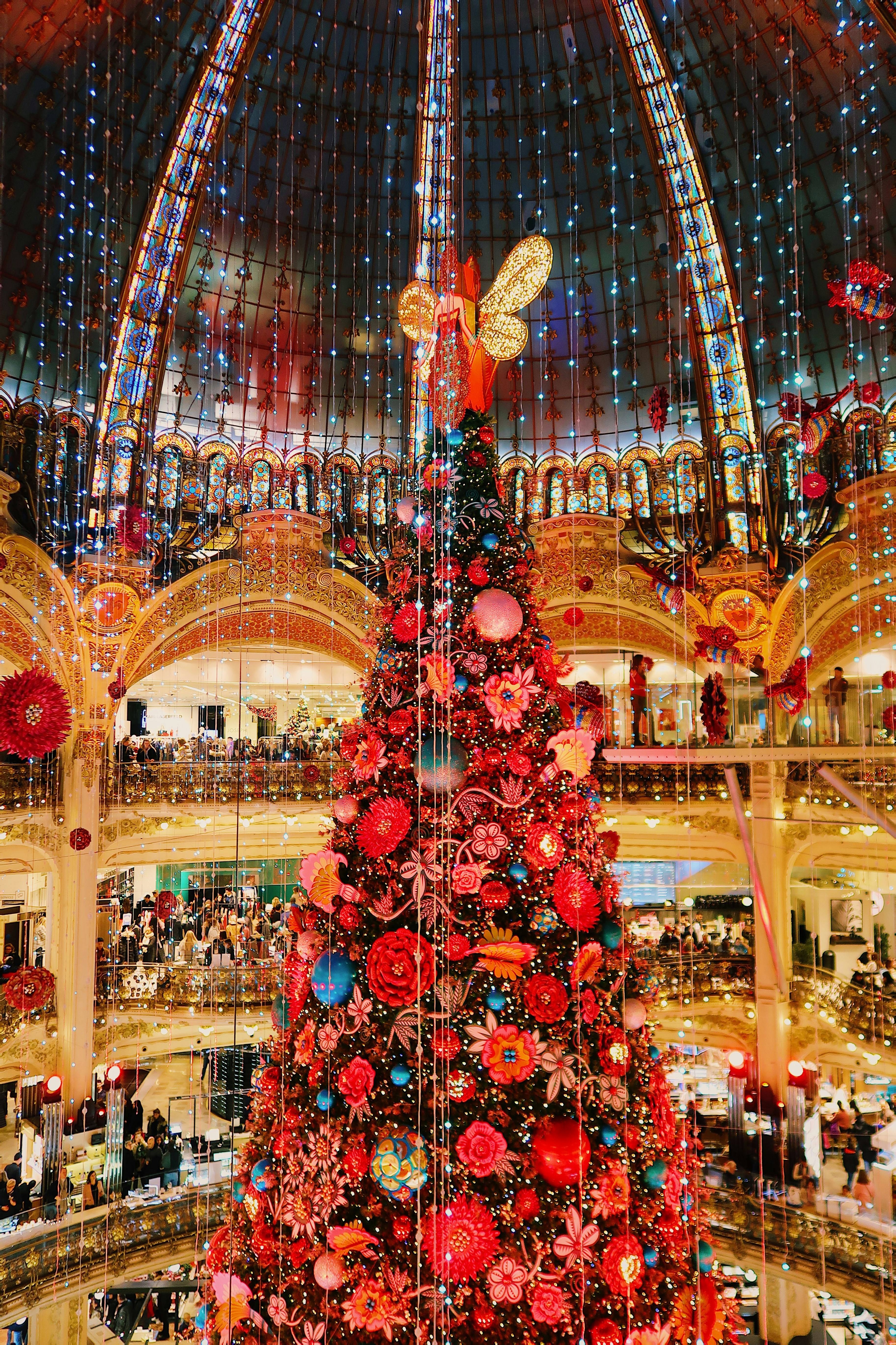 christmas Paris galleries Lafayette haussman